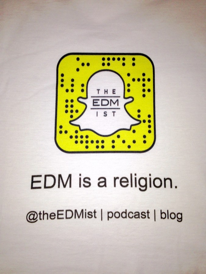 I'll be wearing a T-shirt with the blog logo and snapcode on Sunday.