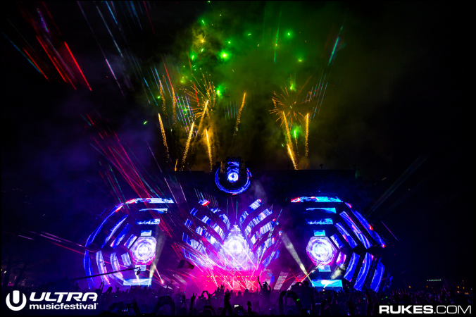 Pendulum on the Main Stage at Ultra 2016. Photo © Drew Ressler/Rukes.com.